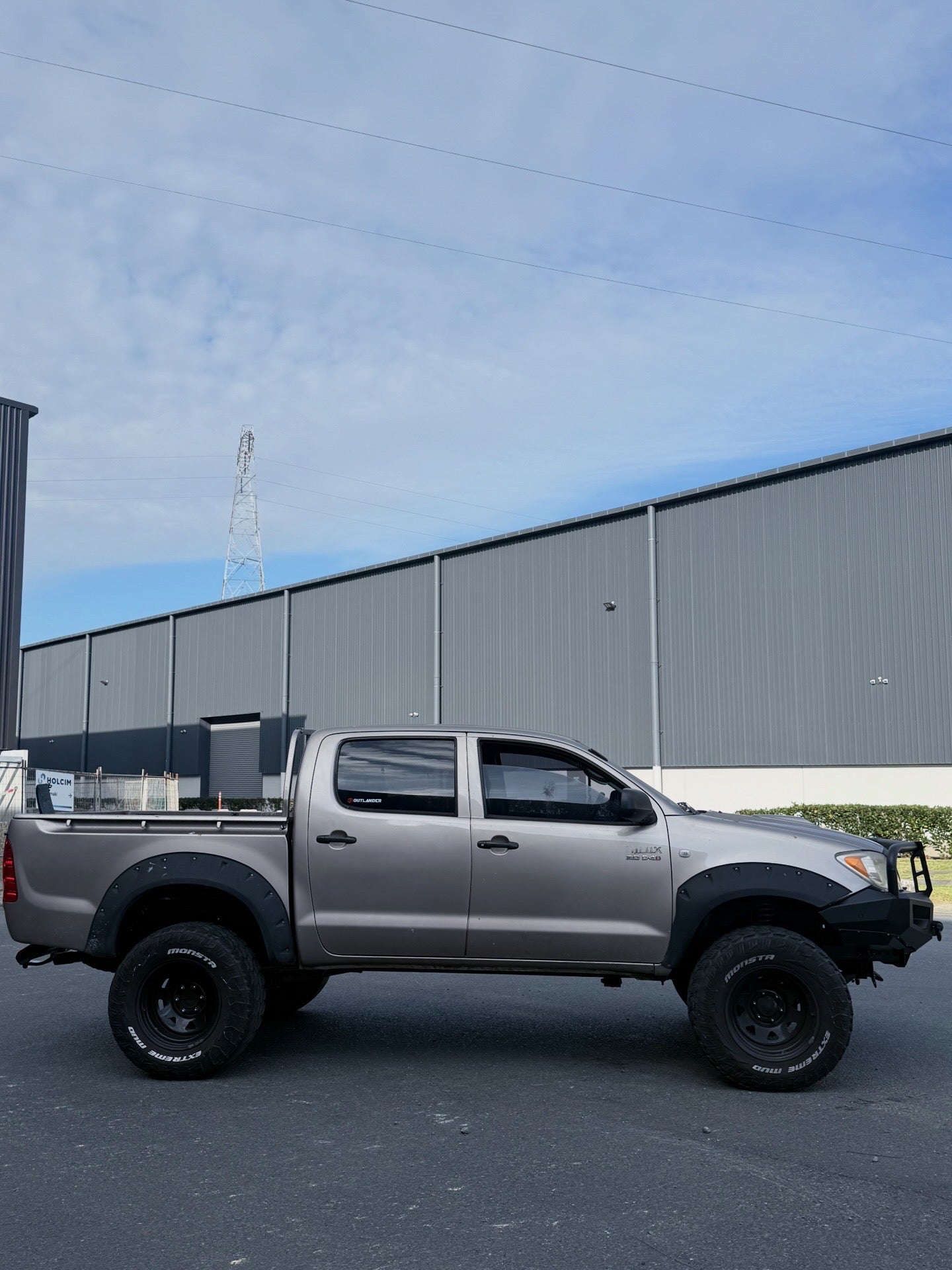 Toyota Hilux 2005-2011 Bull Bar | Loop