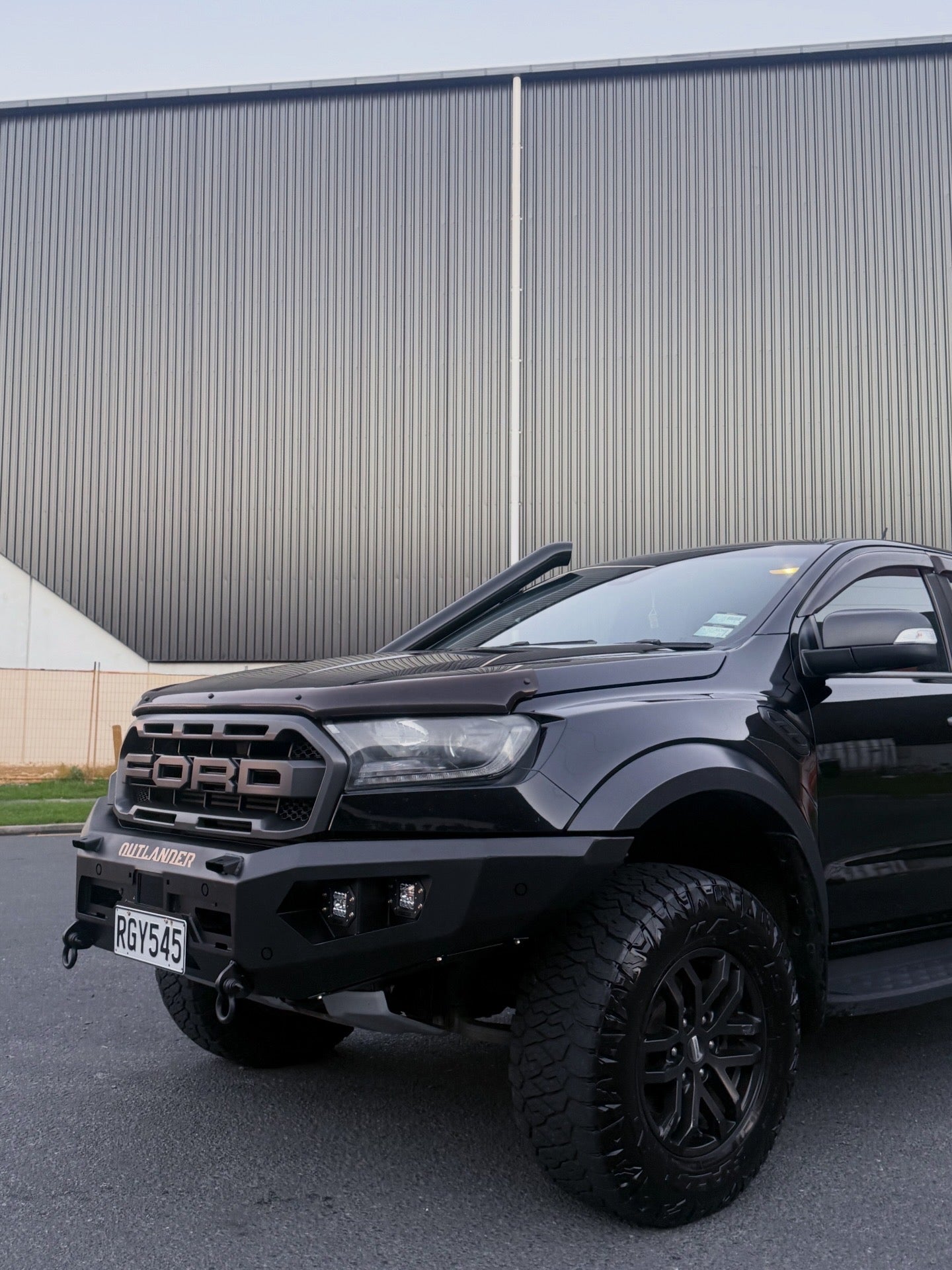Ford Ranger Raptor | Loopless