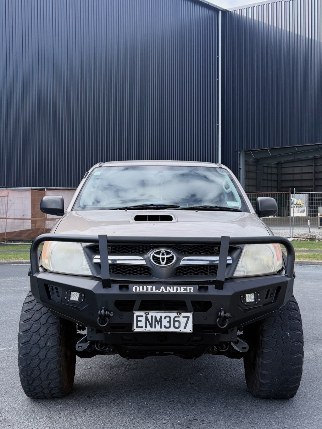 Toyota Hilux 2005-2011 Bull Bar | Loop