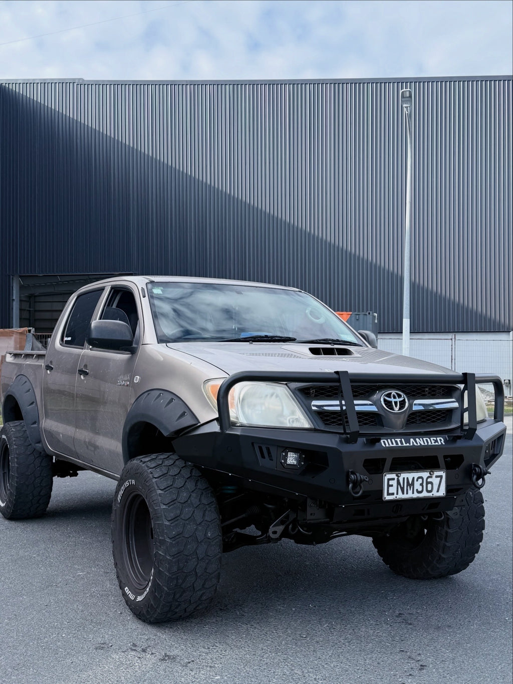 Toyota Hilux 2005-2011 Bull Bar | Loop