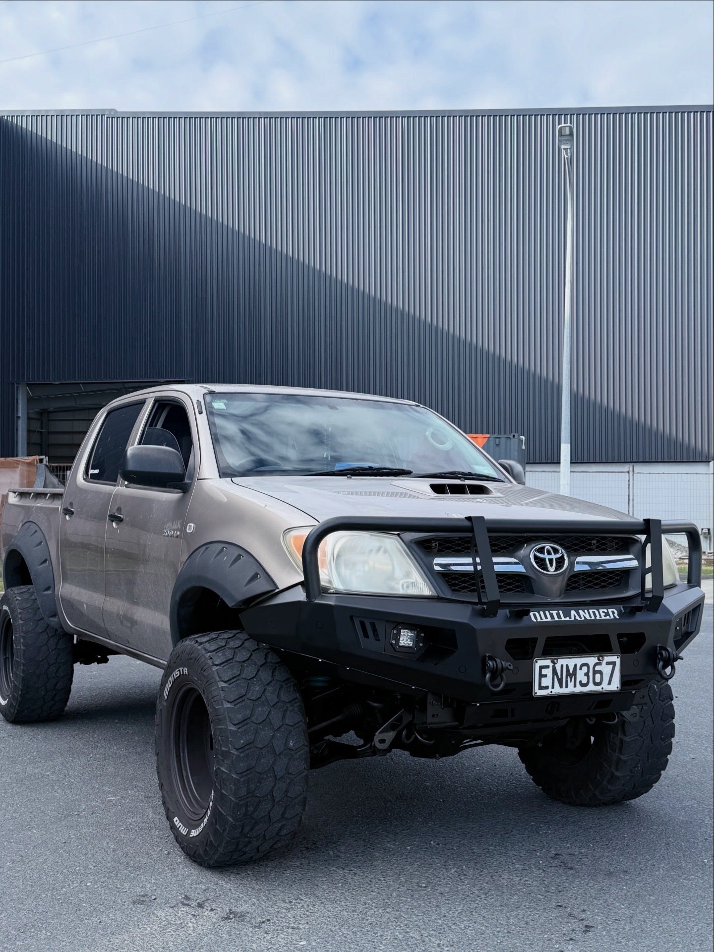 Toyota Hilux 2005-2011 Bull Bar | Loop