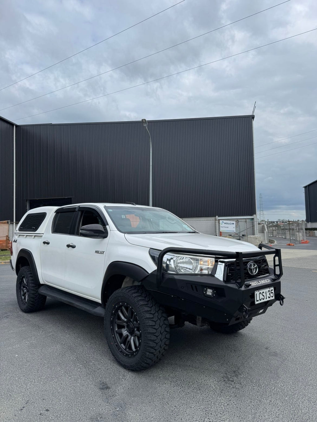 Toyota Hilux 2015 - 2020 Bull Bar | Loop