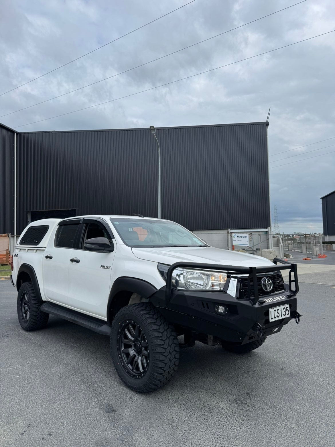 Toyota Hilux 2015 - 2020 Bull Bar | Loop