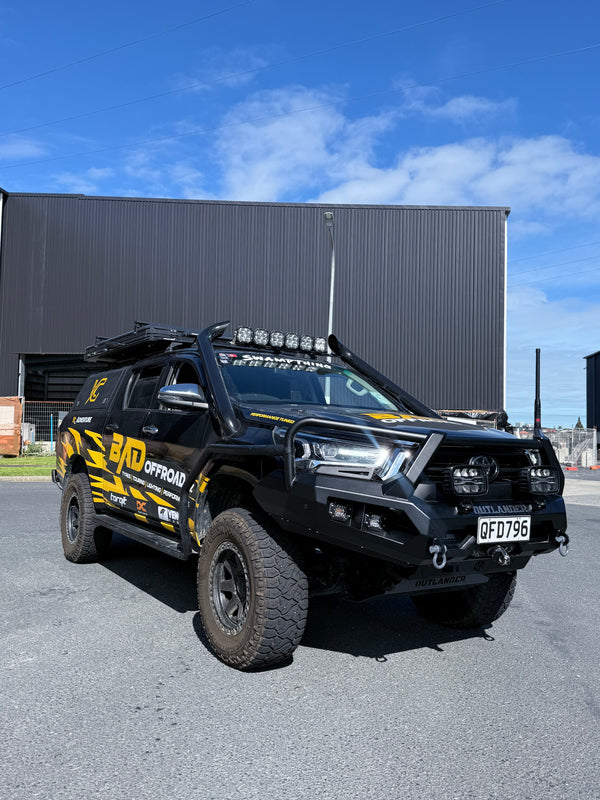 Toyota Hilux 2020 - 2025 Bull Bar | Loop