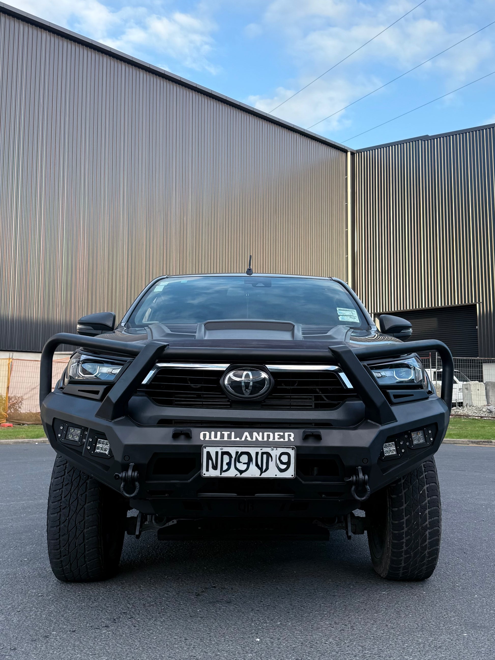 Toyota Hilux 2020 - 2025 Bull Bar | Loop