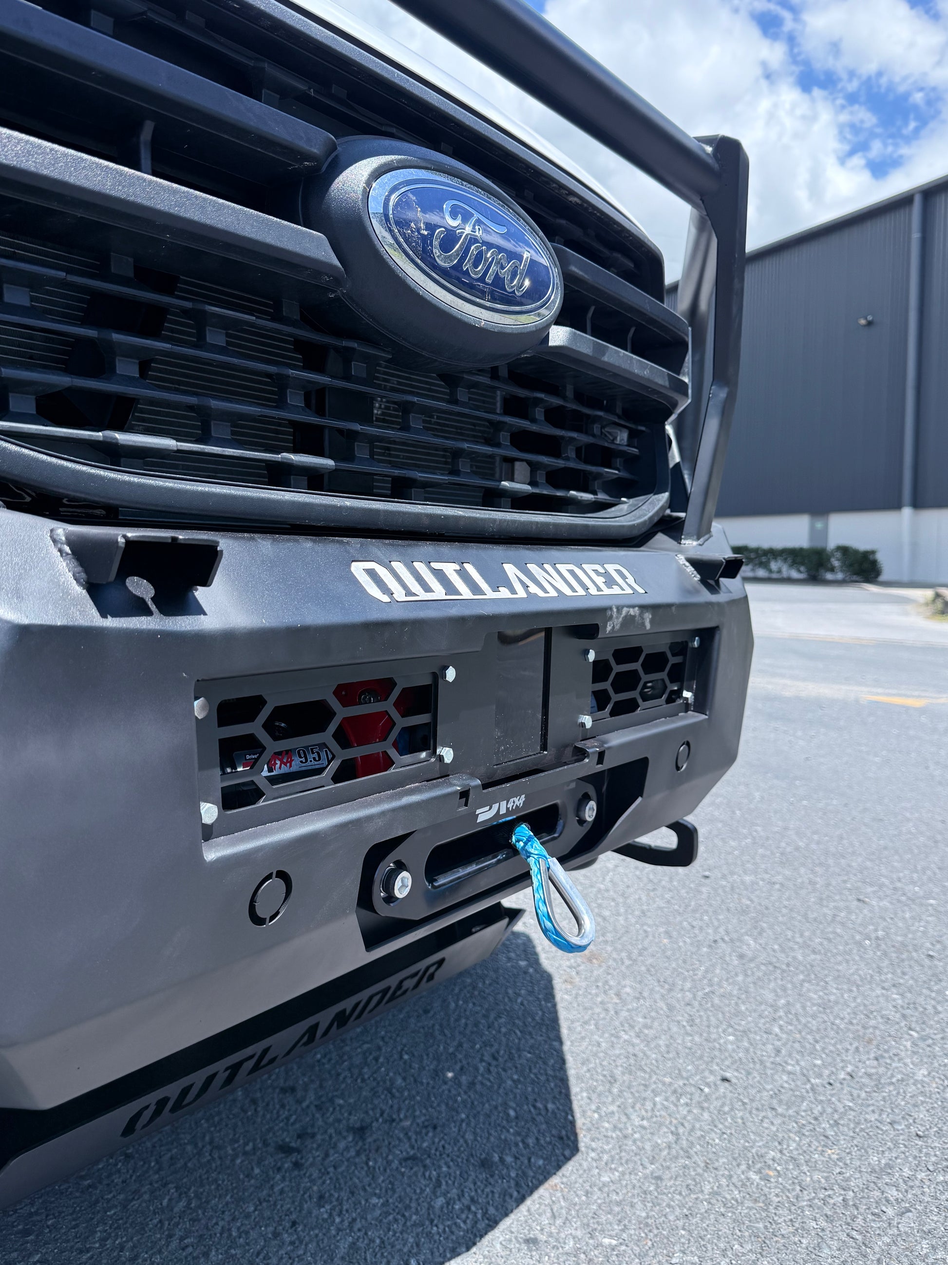 Ford Ranger 2022 - 2025 Bull Bar | Loop